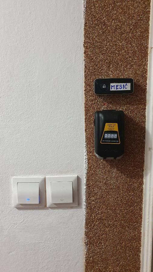 Caco3 - Potpuno Opremljen Stan U Blizini Plitvickih Jezera Korenica